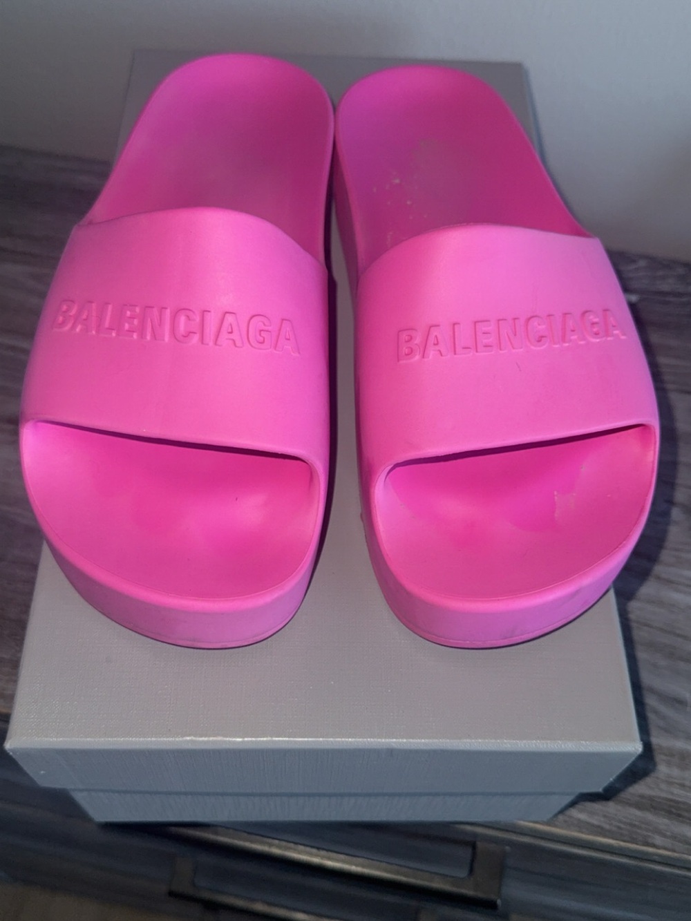 Balenciaga Pink Logo Slide Sandals - Picture 3 of 6